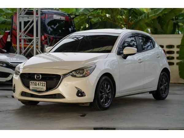 2017 mazda2 1.3sport high plus สีขาว